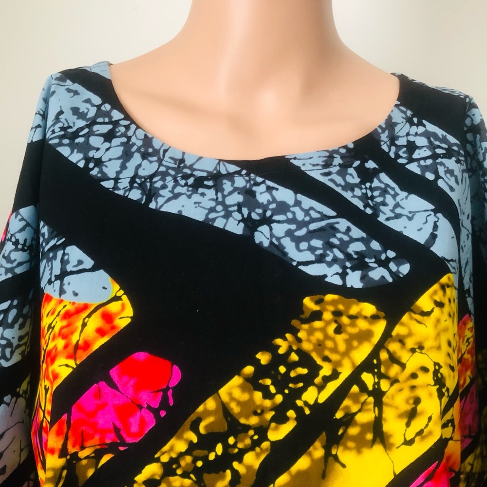 Bold Multicolor African High/Low Top - Picture 8 of 14
